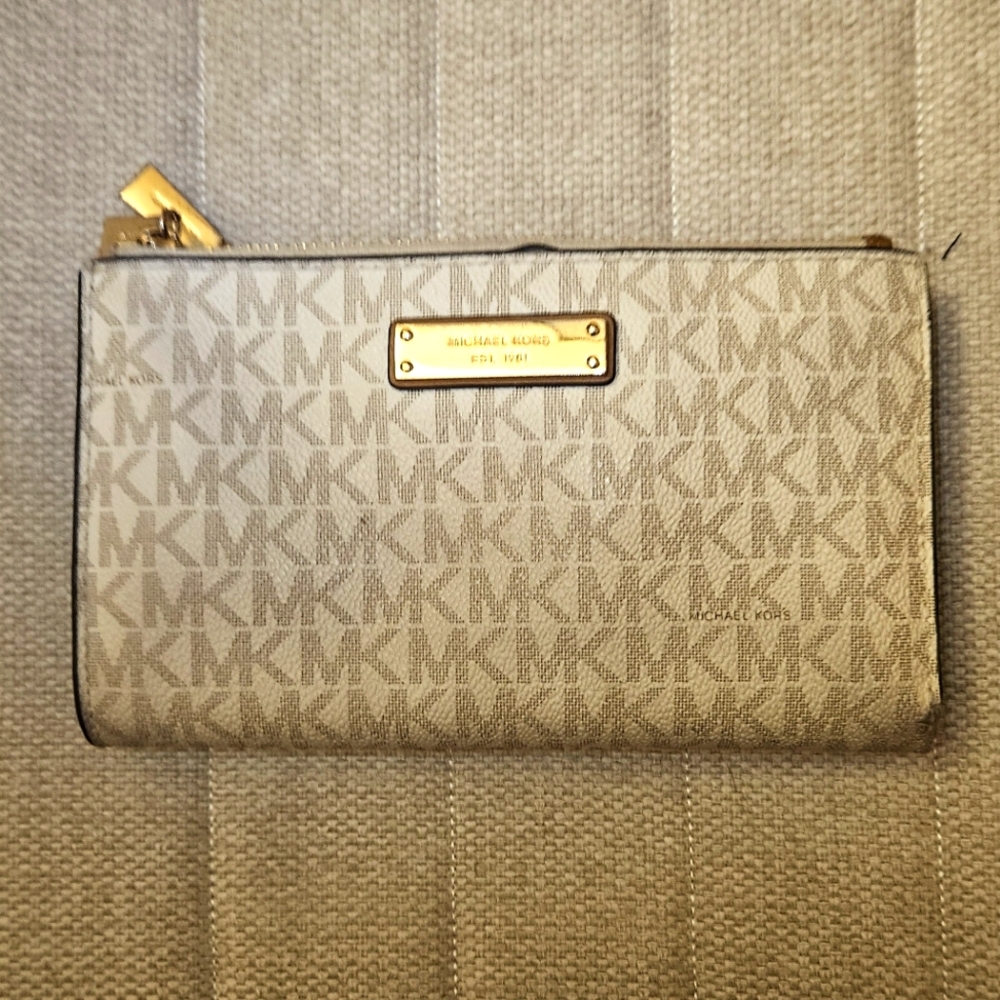 Michael Kors Beige Monogram Wallet